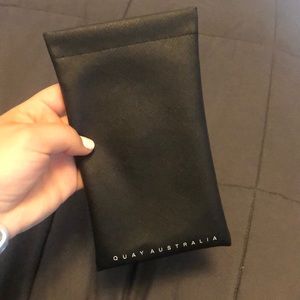 Quay Australia Sunglass CASE black